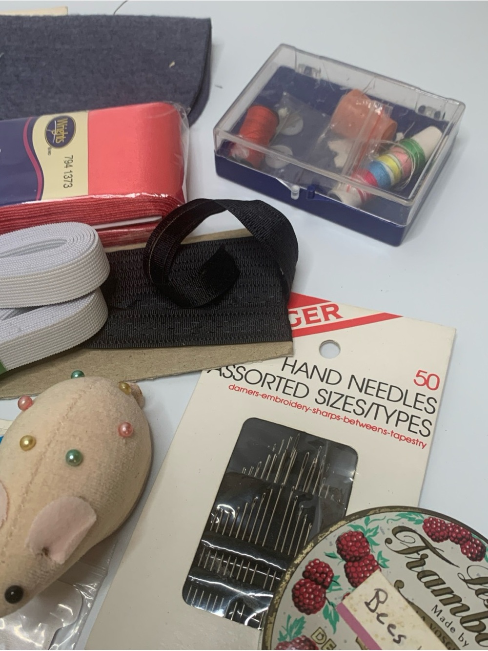 Sewing Notions Kit - Assorted Colors - Picture 5 of 6